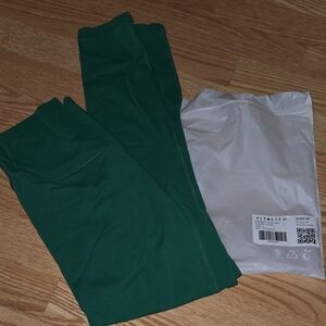 Vitality Women's Deep Green Leggings